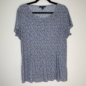 Roz & Ali | Petite Short Sleeve Leaf Print Peplum Blouse | PXL